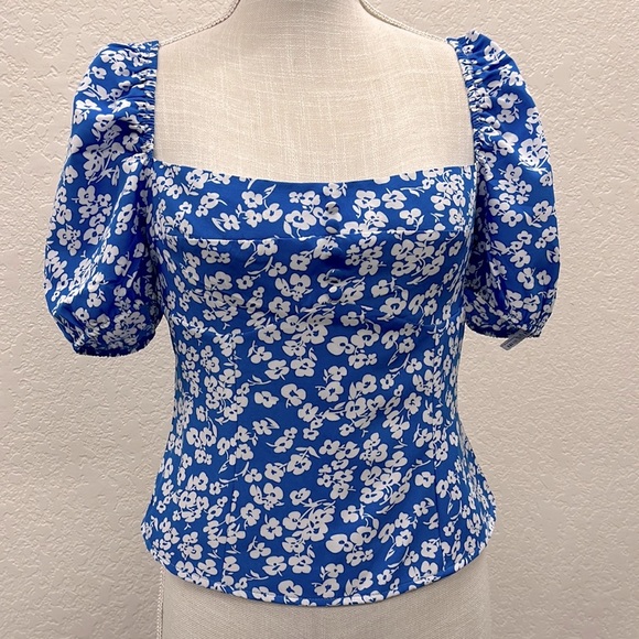 Commense Tops - Commense Blue Floral Short Puff  Sleeve Blouse M